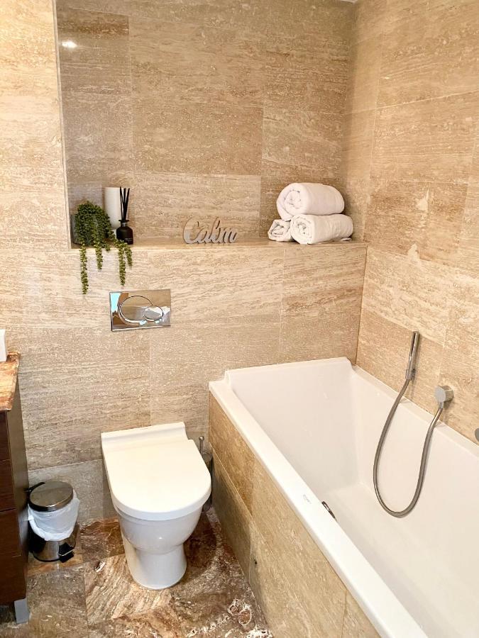Ocean Village Lovely 2 Bedroom Apartment Gibraltar Eksteriør bilde