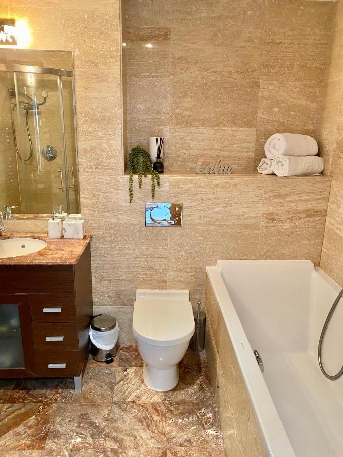 Ocean Village Lovely 2 Bedroom Apartment Gibraltar Eksteriør bilde